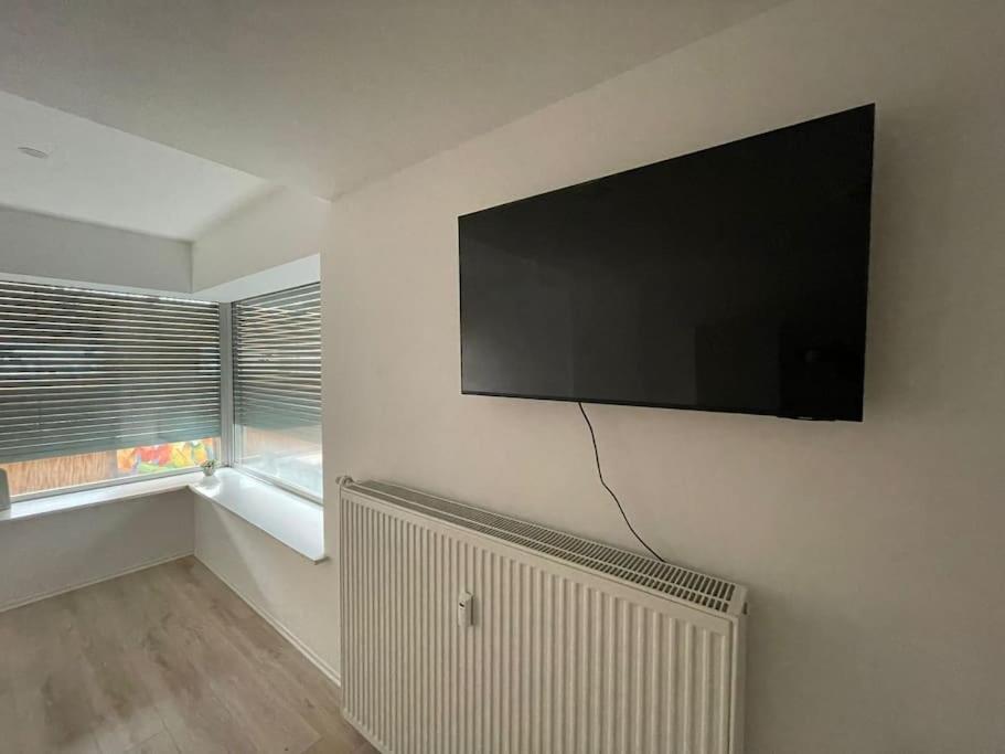 Charmantes Feriendomizil, Haus Mit Garten 30 Km Bonn Und Koblenz Bis Zu 8 Personen Rheinbrohl Buitenkant foto